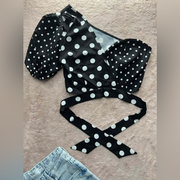 NWOT Polka Dot One Shoulder Crop Top - Picture 7 of 10